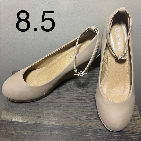 Shoes - Picture 3 of 8